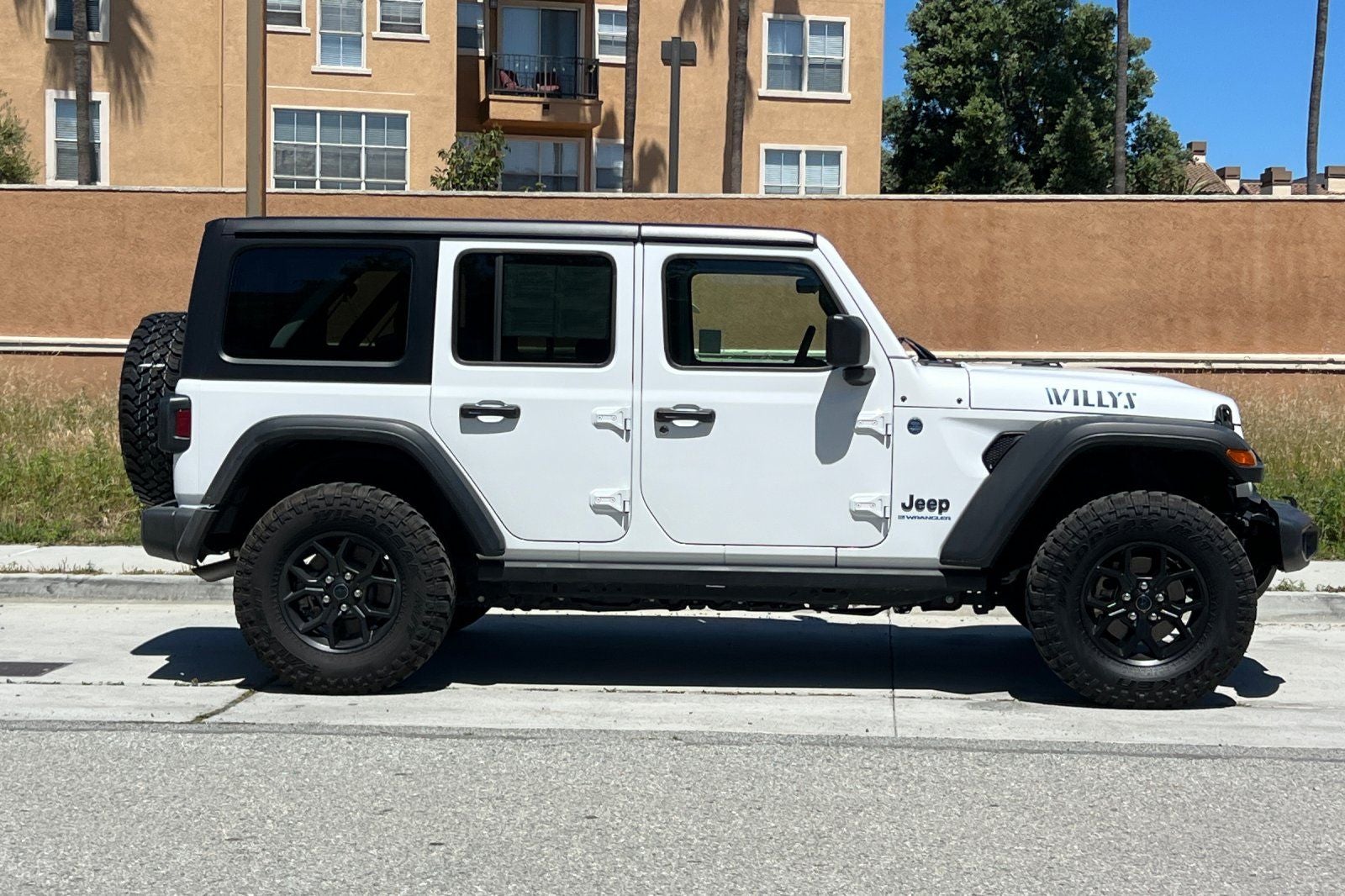 2025 Jeep Wrangler Willys 4xe