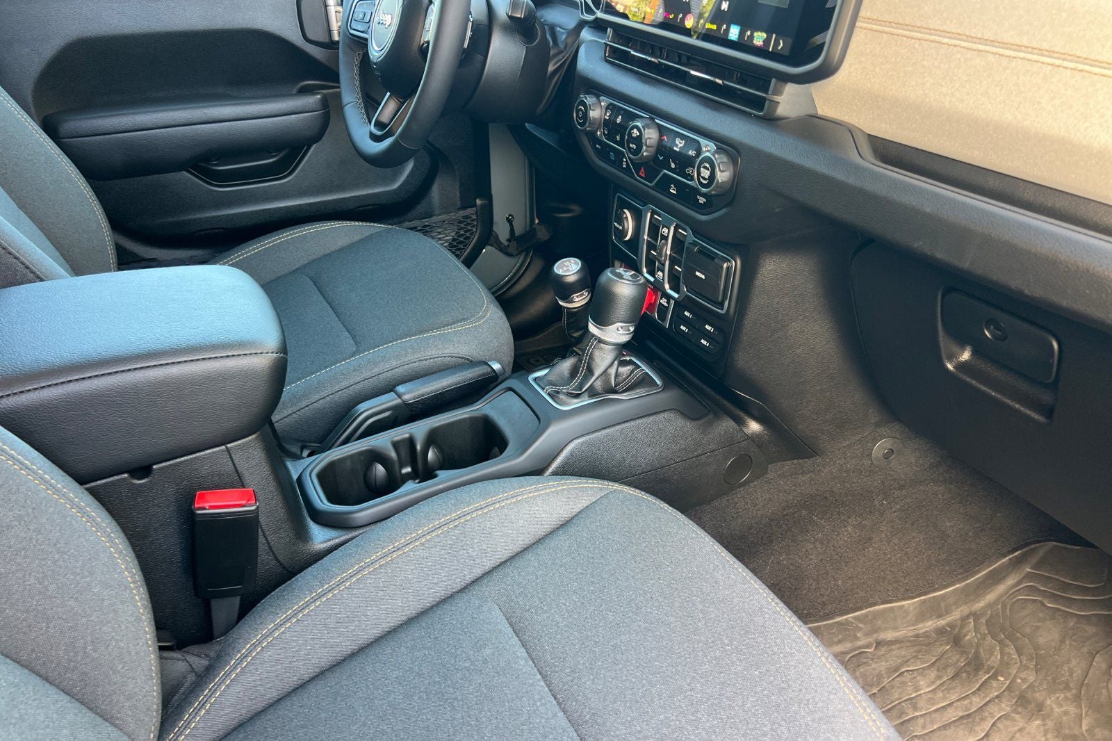 2025 Jeep Wrangler Willys 4xe CONVENINCE GROUP