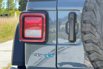 2025 Jeep Wrangler Willys 4xe CONVENINCE GROUP