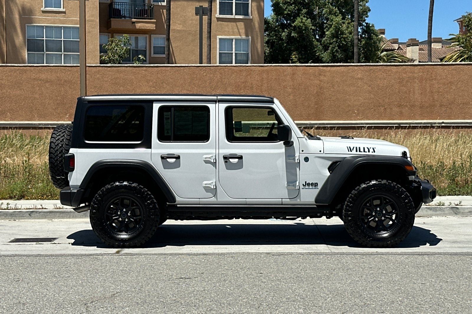 2025 Jeep Wrangler Willys 4xe