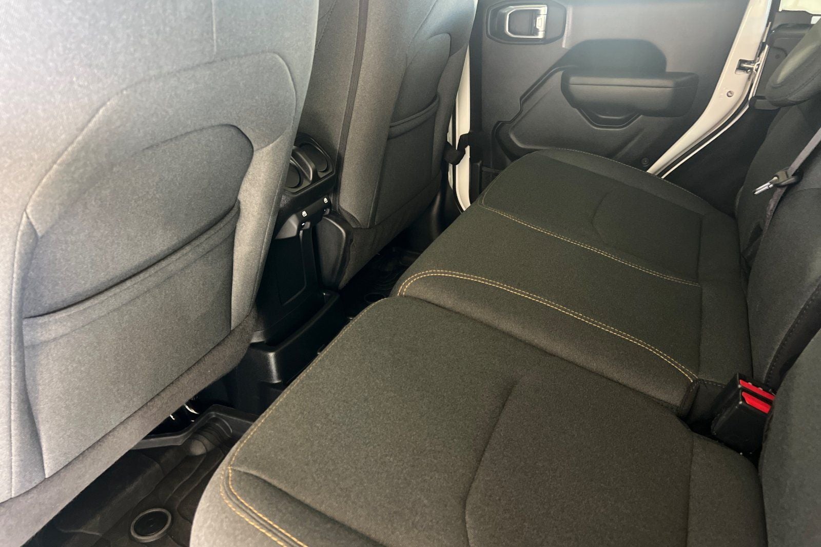 2025 Jeep Wrangler Willys 4xe CONVENIENCE GROUP