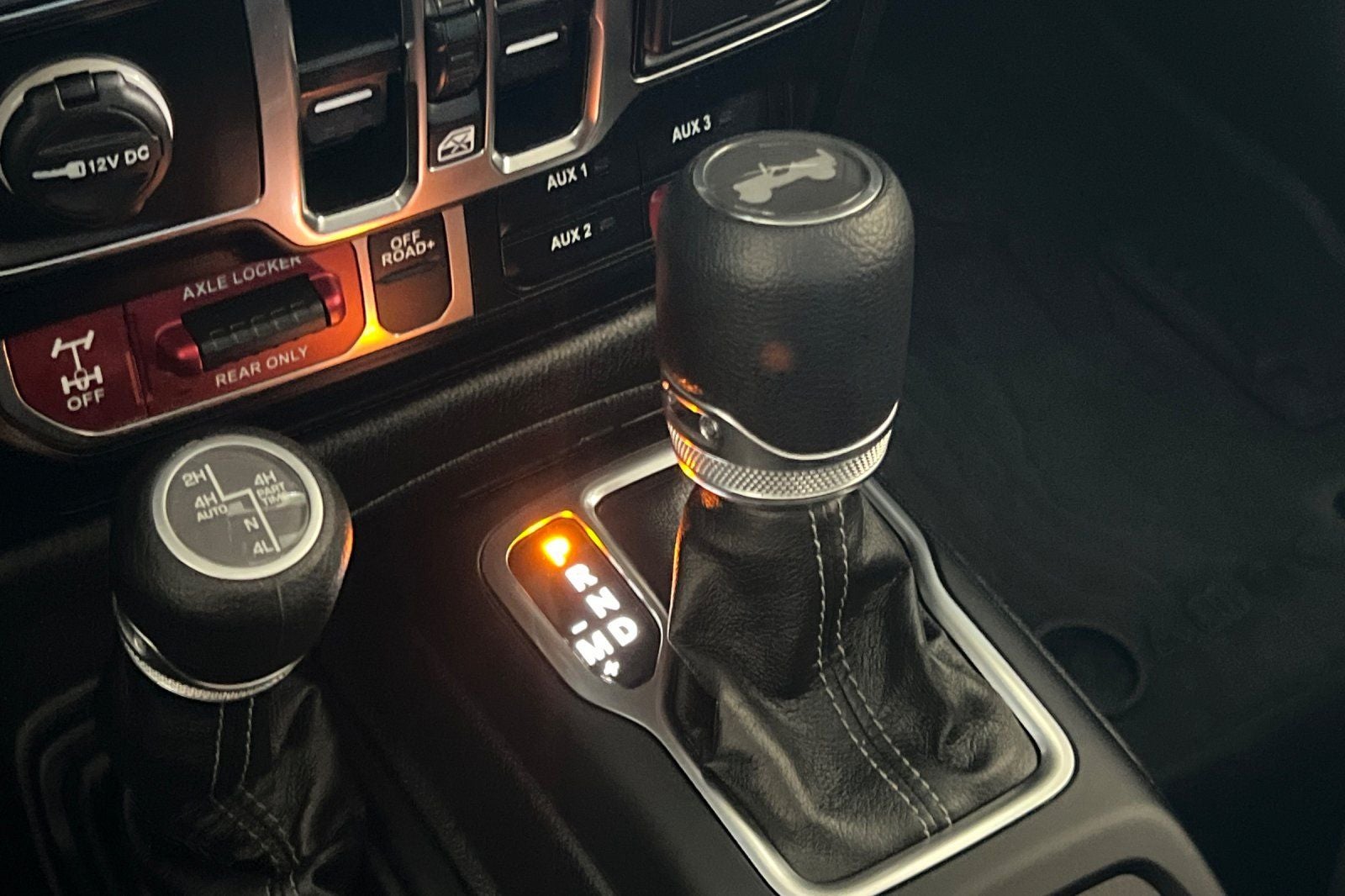 2025 Jeep Wrangler Willys 4xe CONVENIENCE GROUP