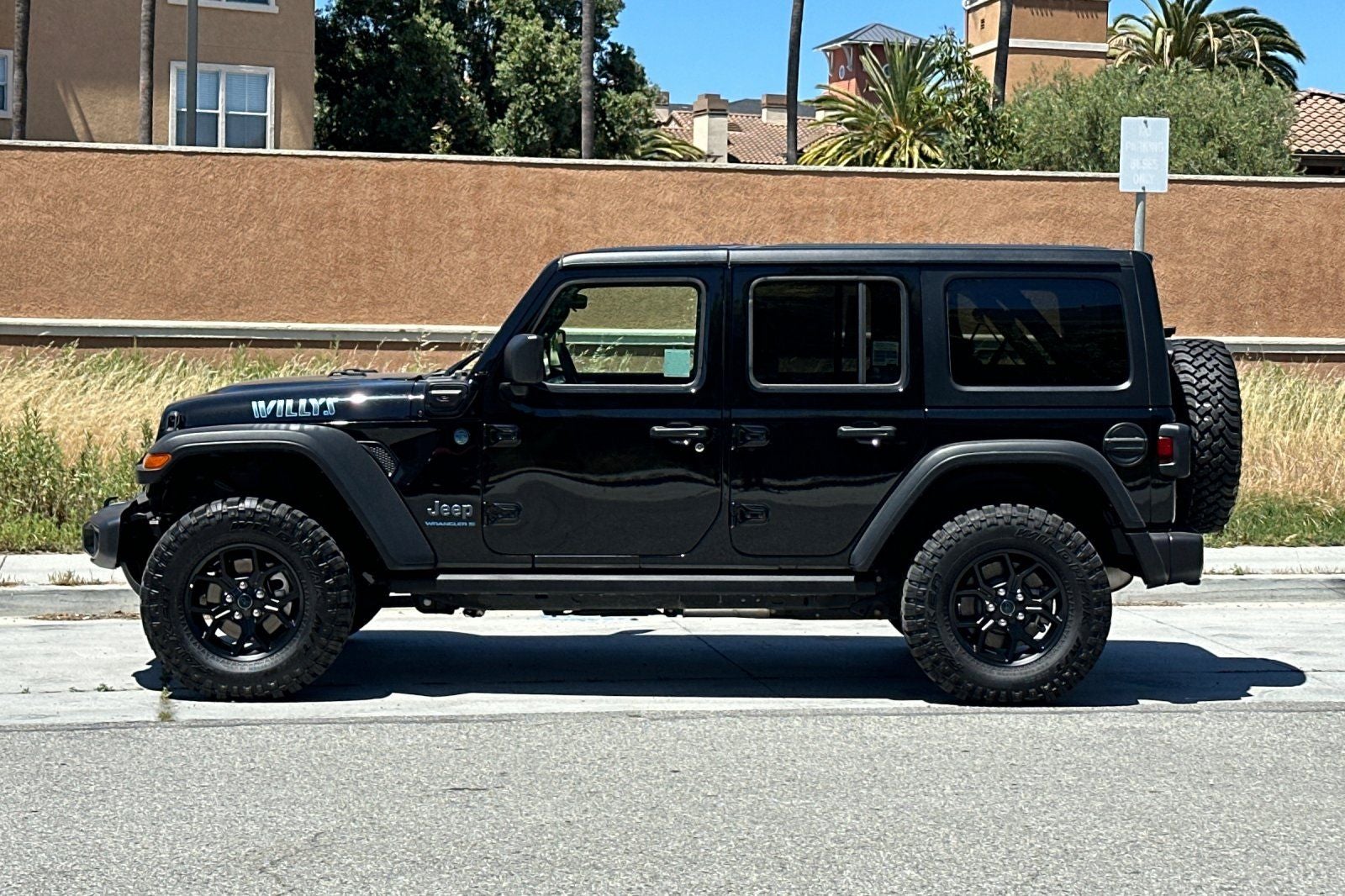 2025 Jeep Wrangler Willys 4xe