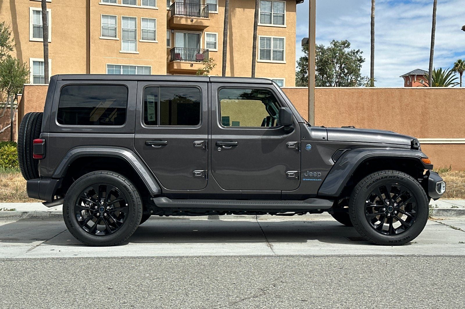 2025 Jeep Wrangler Sahara 4xe