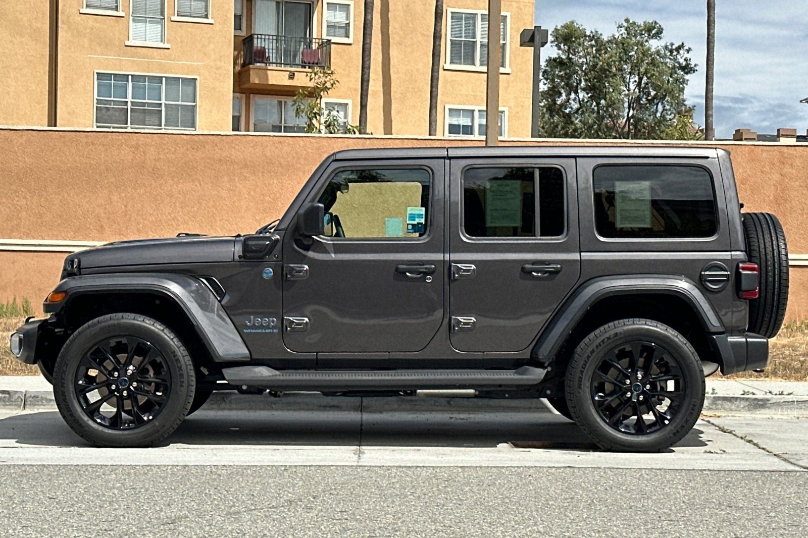 2025 Jeep Wrangler Sahara 4xe