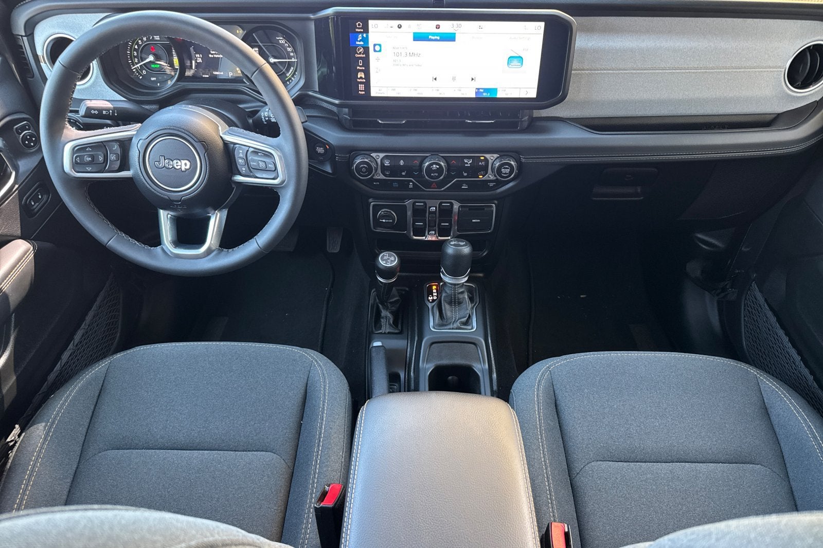 2025 Jeep Wrangler Sahara 4xe
