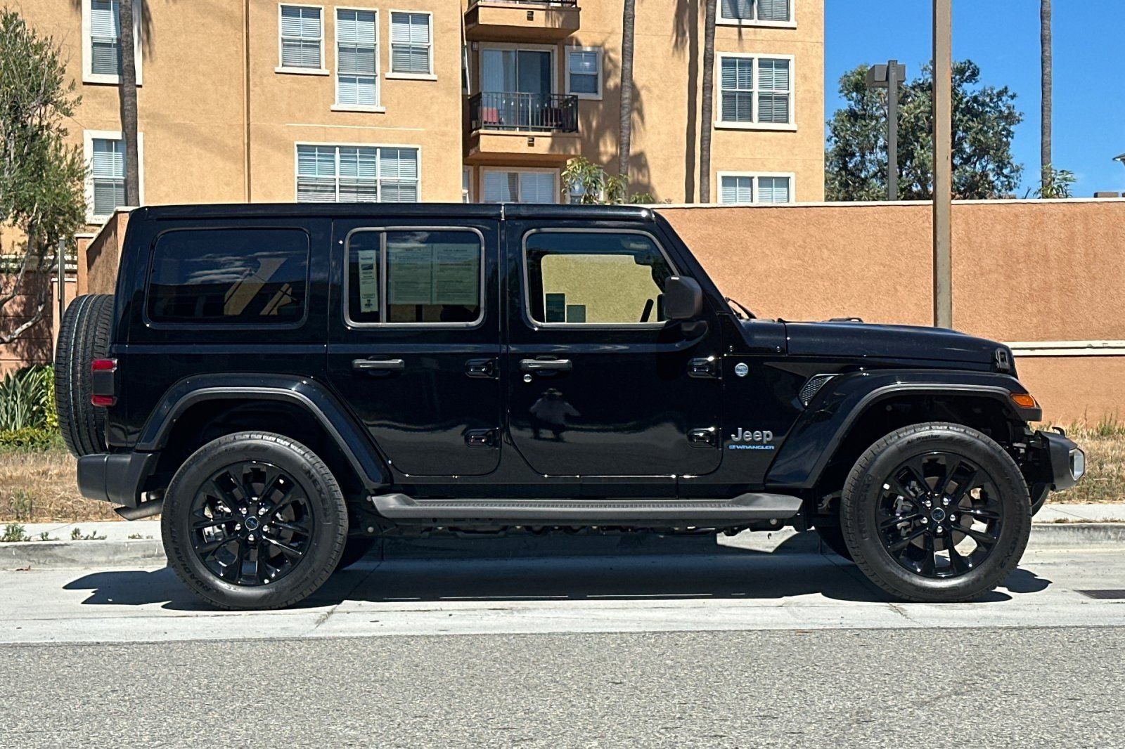 2025 Jeep Wrangler Sahara 4xe