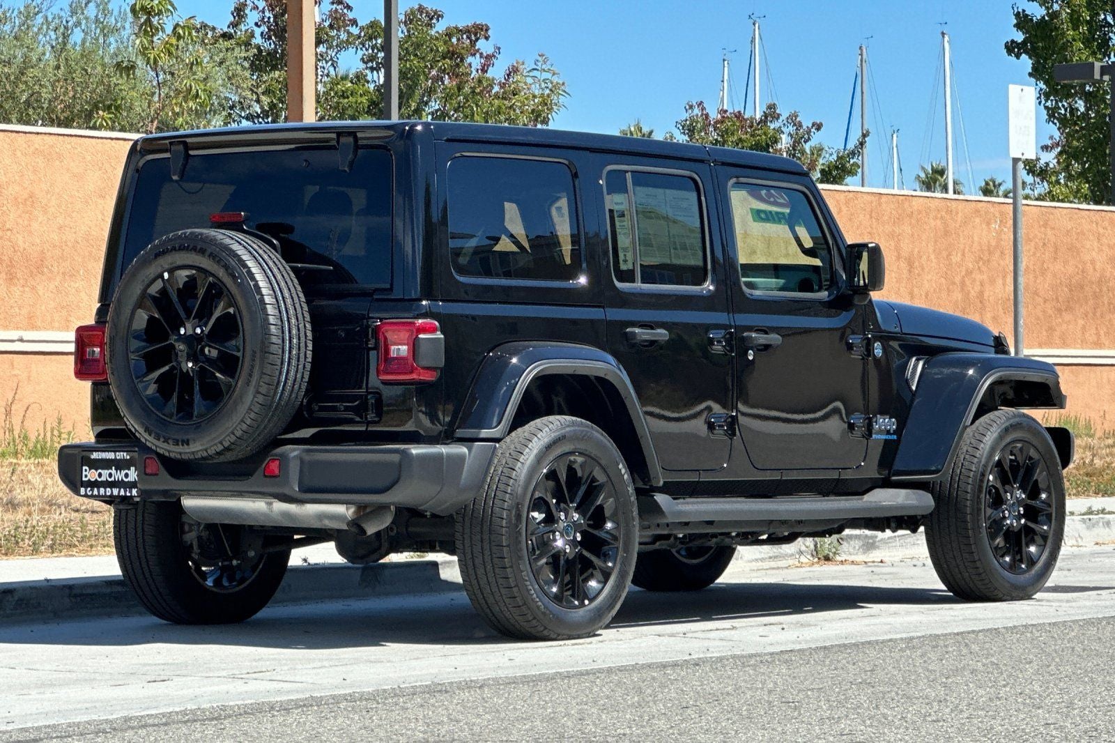 2025 Jeep Wrangler Sahara 4xe