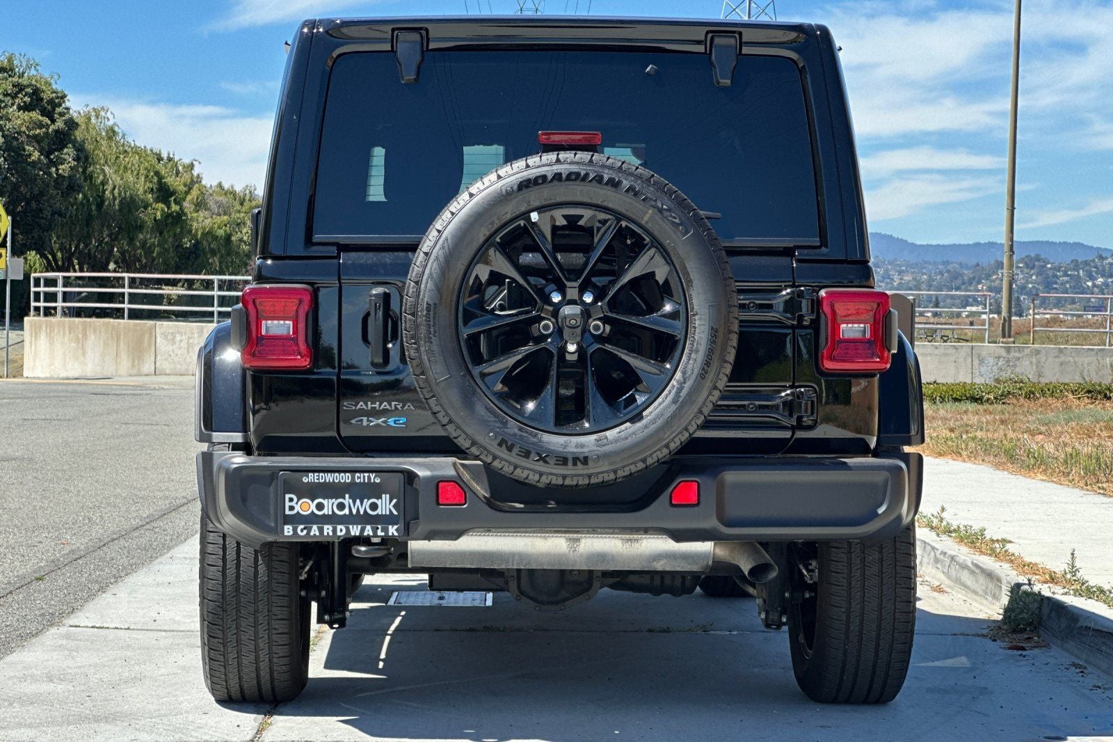 2025 Jeep Wrangler Sahara 4xe