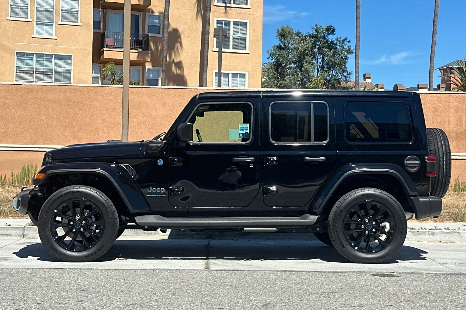 2025 Jeep Wrangler Sahara 4xe