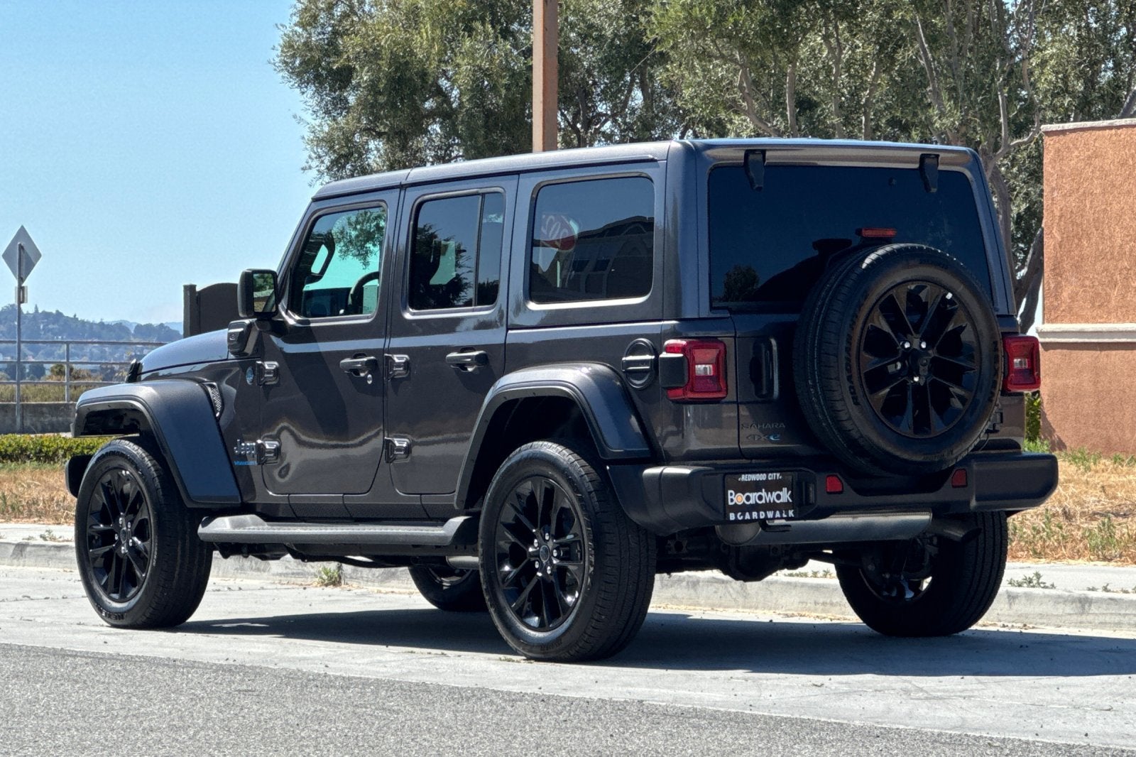 2025 Jeep Wrangler Sahara 4xe