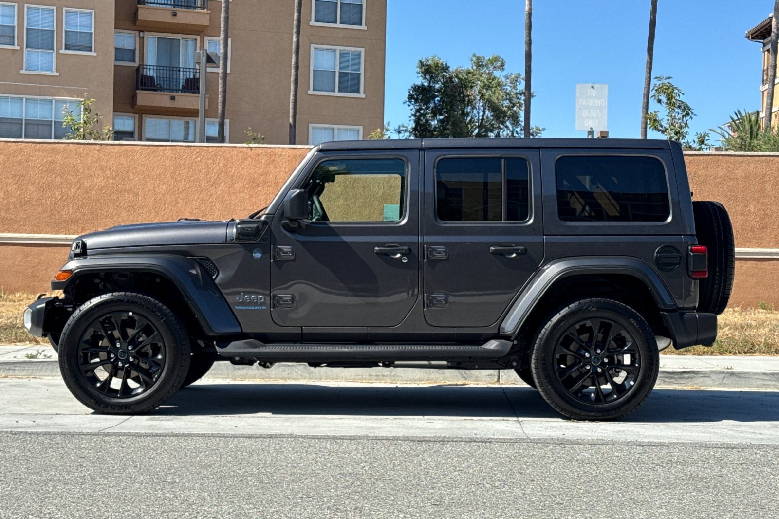 2025 Jeep Wrangler Sahara 4xe