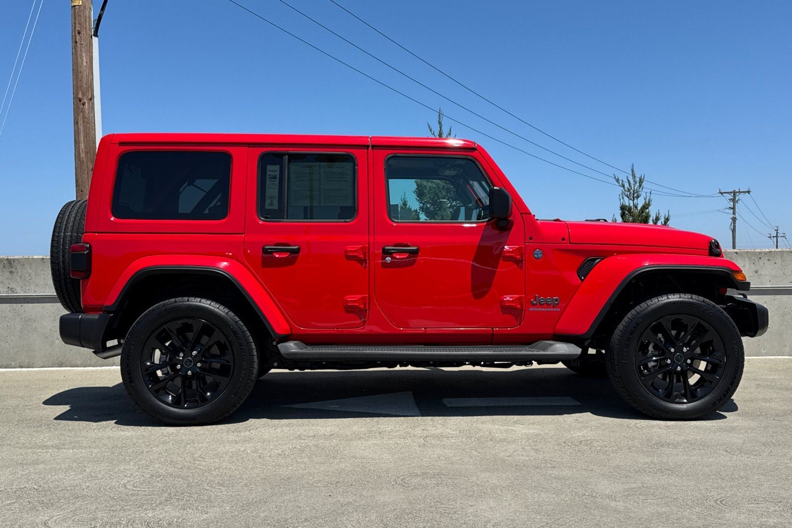 2025 Jeep Wrangler Sahara 4xe
