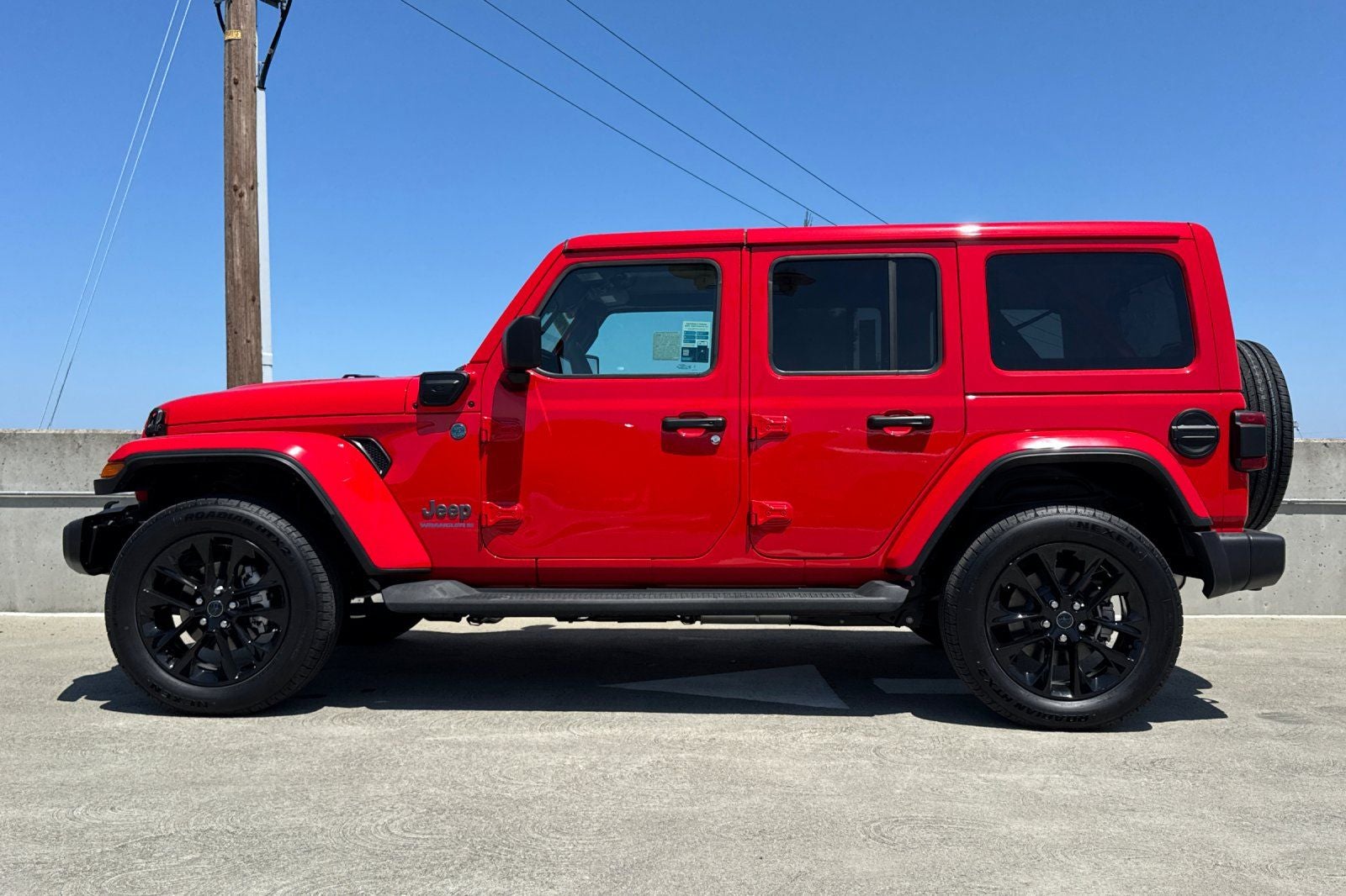 2025 Jeep Wrangler Sahara 4xe