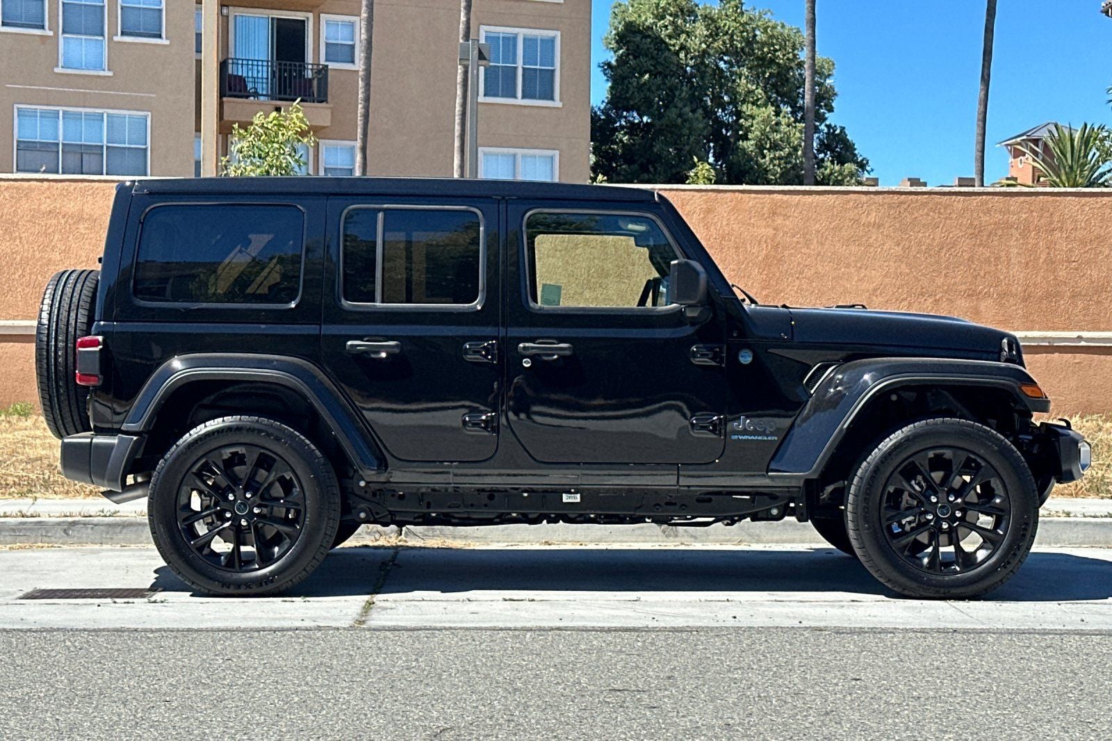 2025 Jeep Wrangler Sahara 4xe