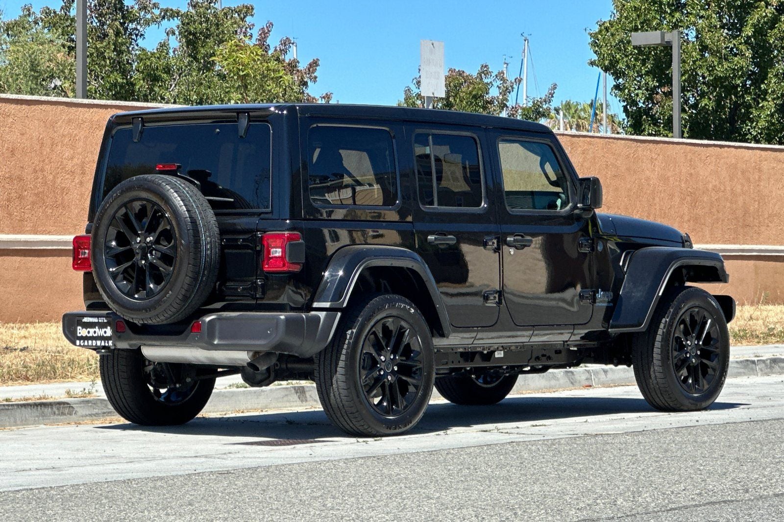 2025 Jeep Wrangler Sahara 4xe