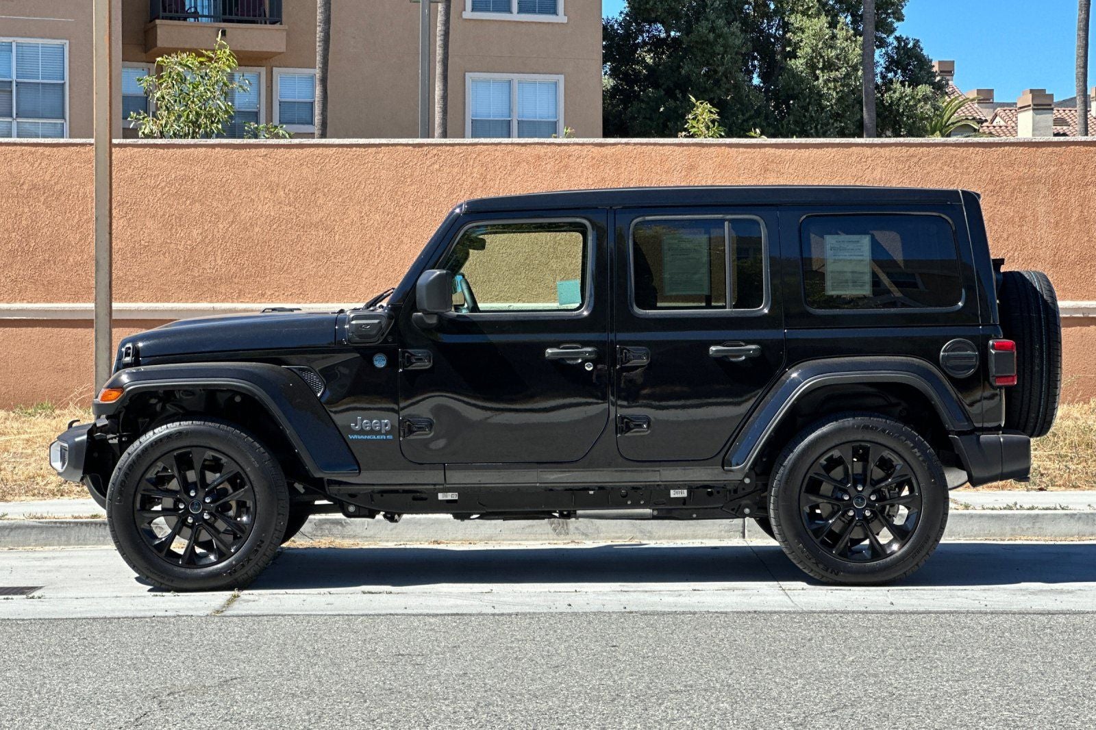 2025 Jeep Wrangler Sahara 4xe