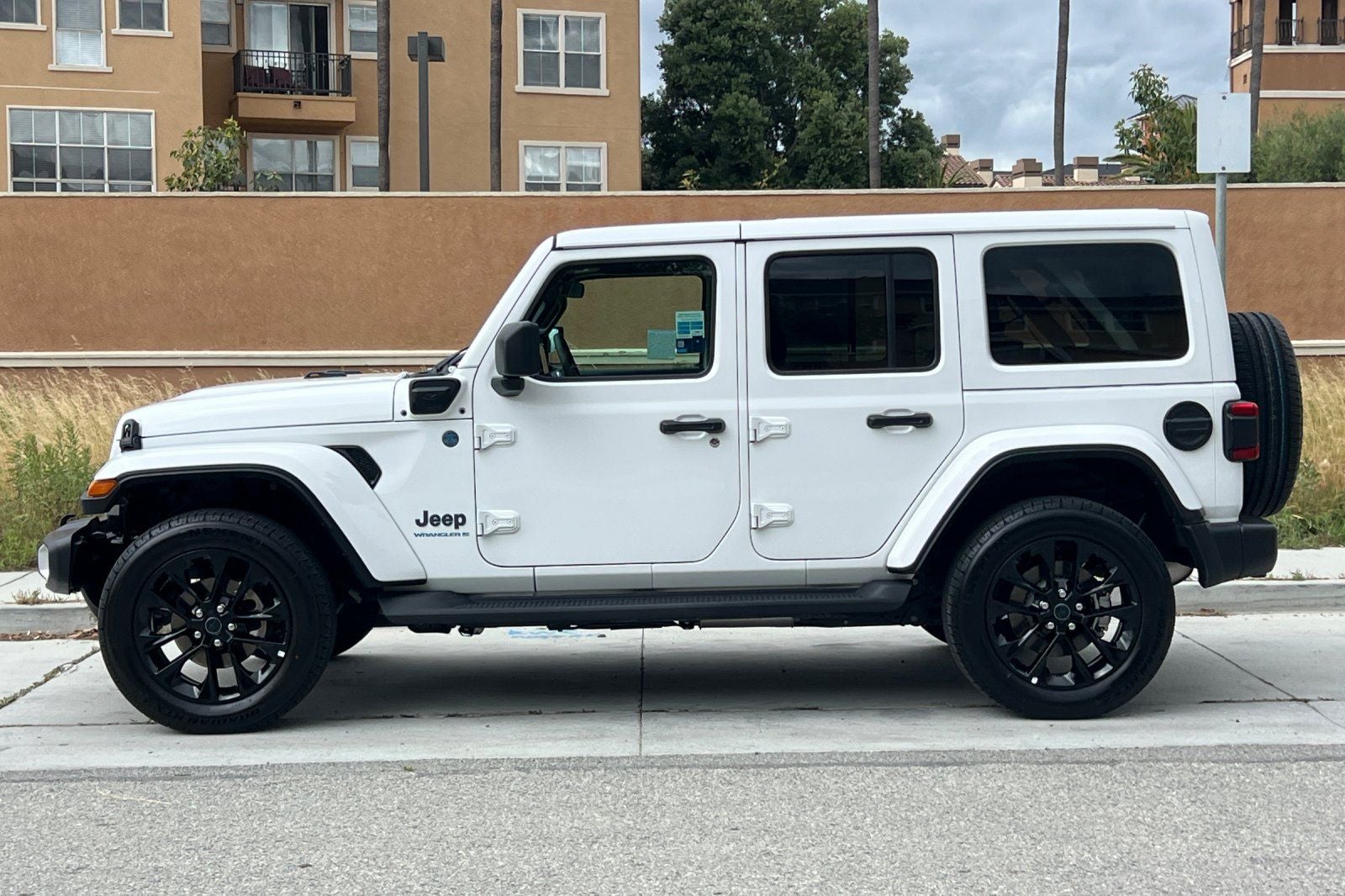 2025 Jeep Wrangler Sahara 4xe
