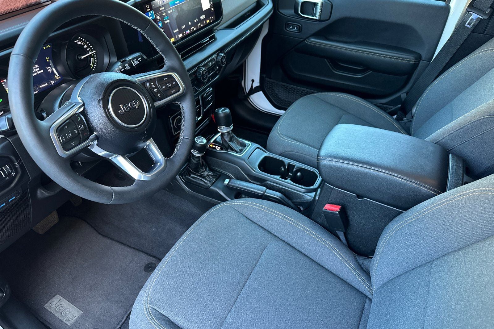 2025 Jeep Wrangler Sahara 4xe