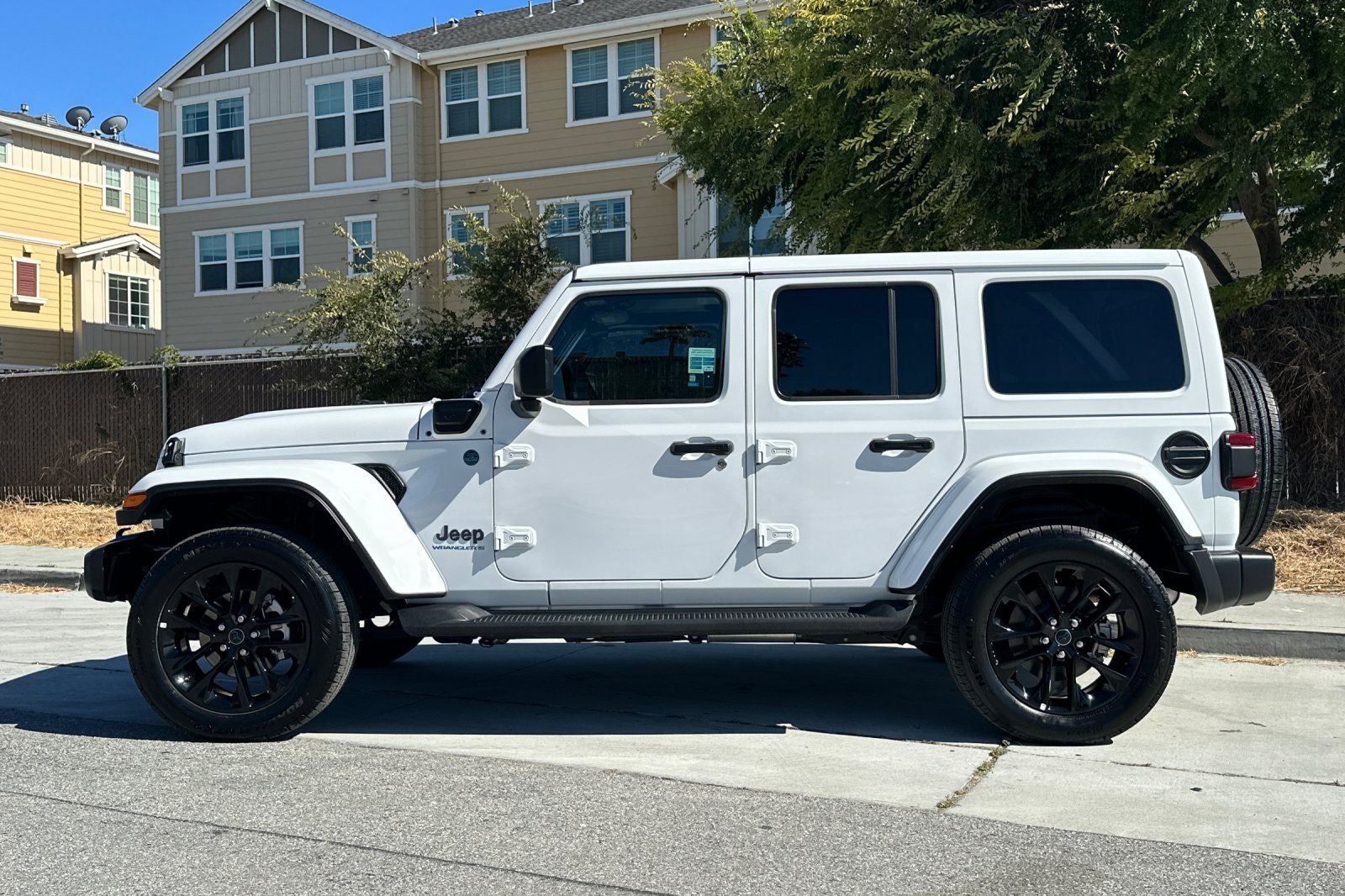 2025 Jeep Wrangler Sahara 4xe