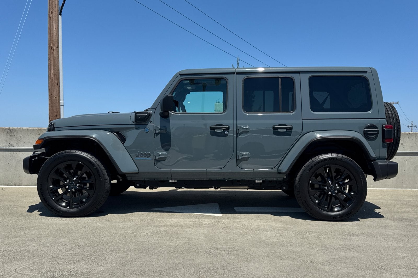2025 Jeep Wrangler Sahara 4xe