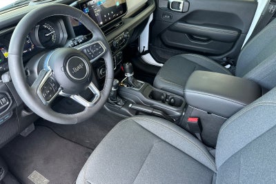 2025 Jeep Wrangler Sahara 4xe