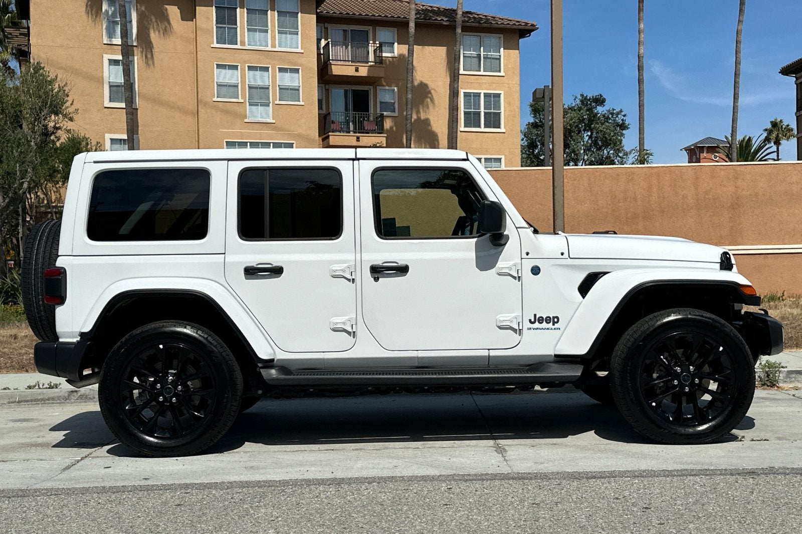 2025 Jeep Wrangler Sahara 4xe
