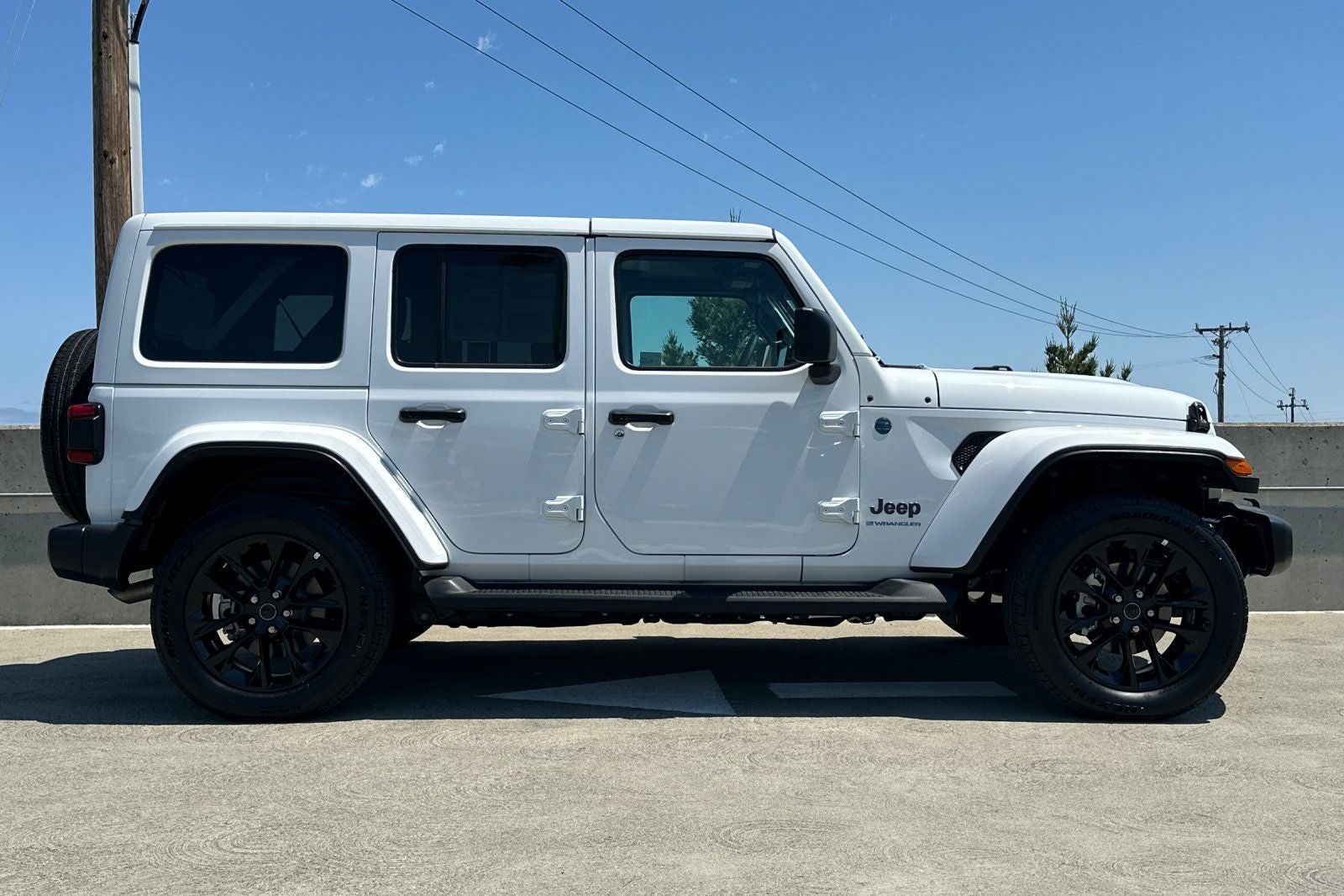 2025 Jeep Wrangler Sahara 4xe