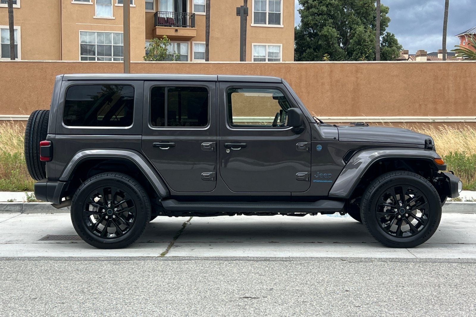 2025 Jeep Wrangler Sahara 4xe