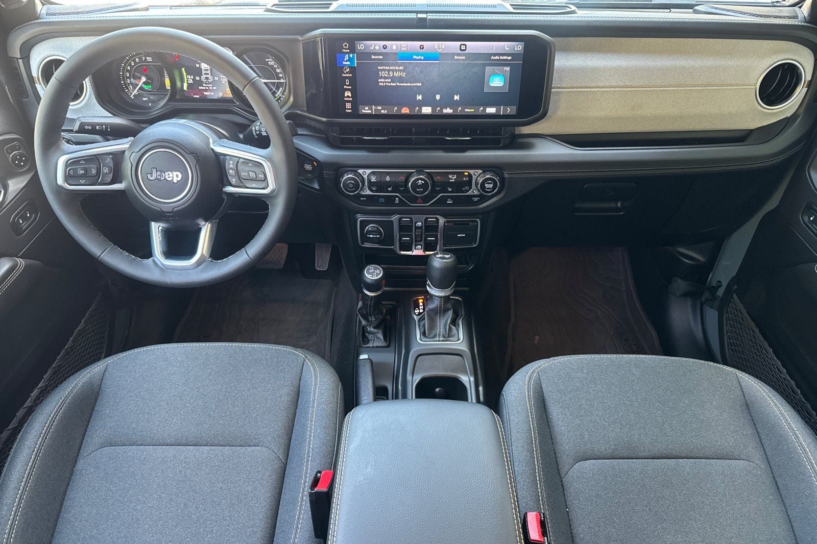 2025 Jeep Wrangler Sahara 4xe