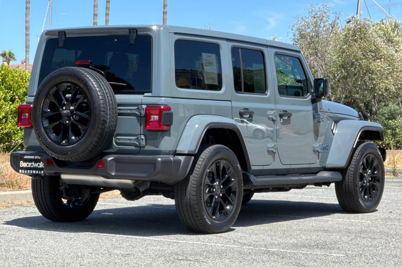 2025 Jeep Wrangler Sahara 4xe