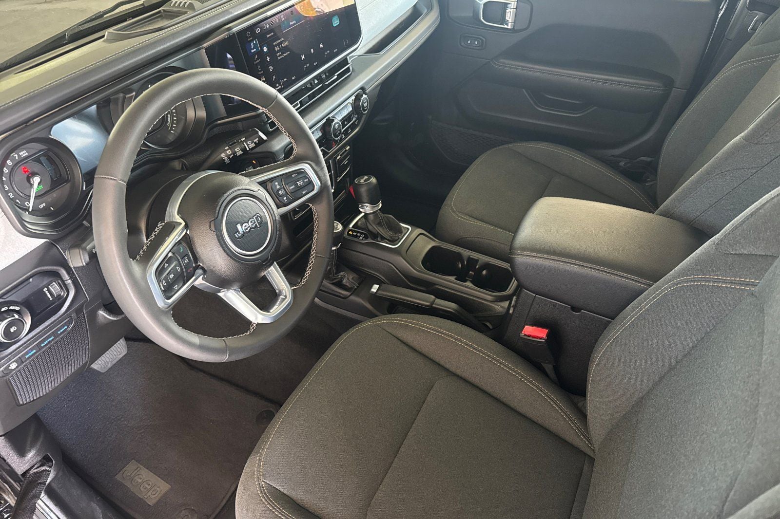 2025 Jeep Wrangler Sahara 4xe
