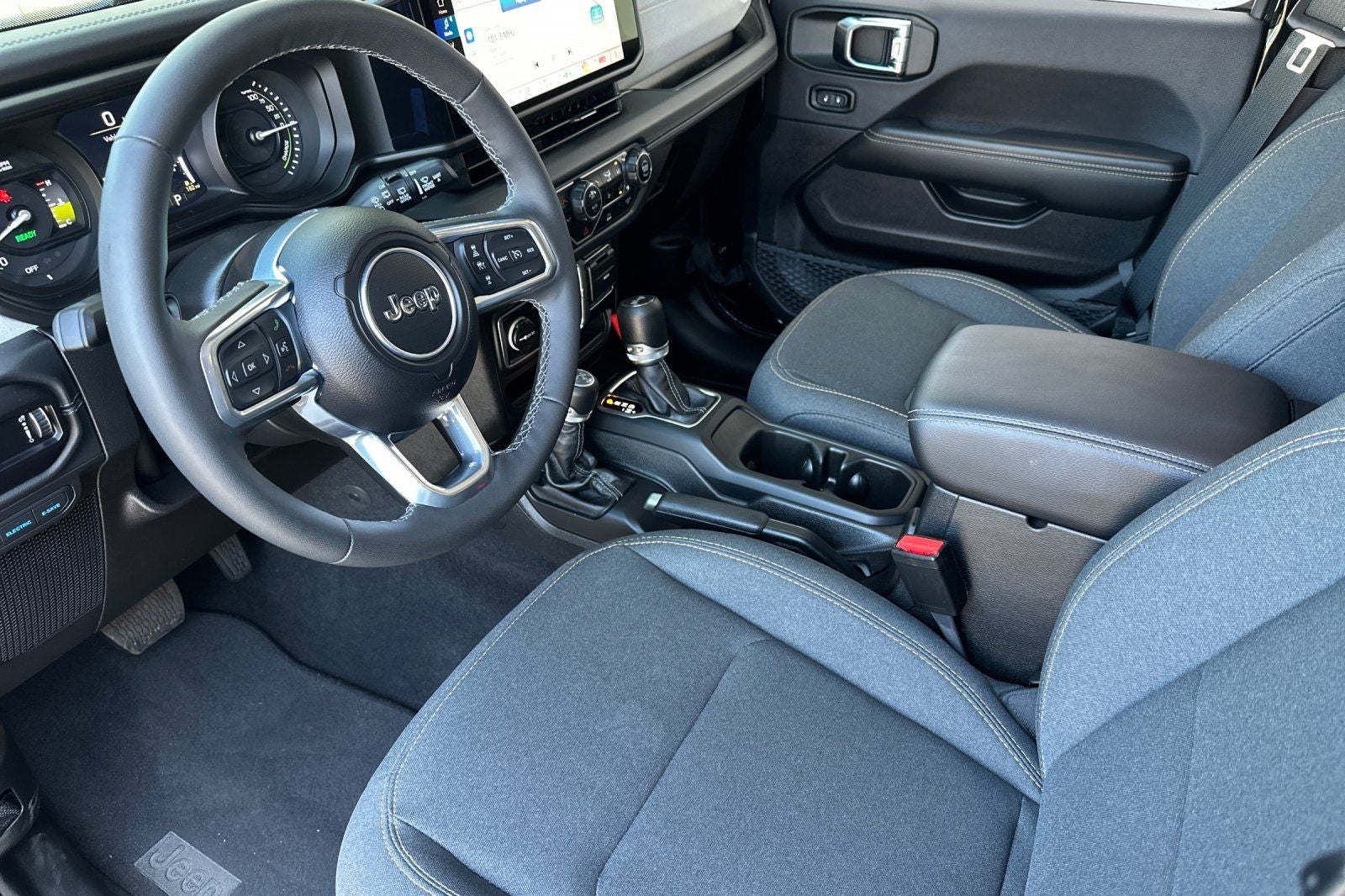 2025 Jeep Wrangler Sahara 4xe