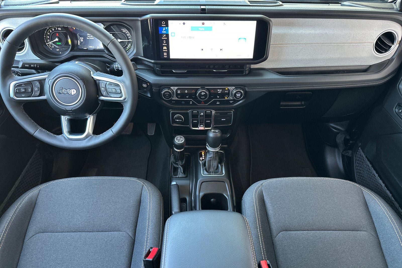 2025 Jeep Wrangler Sahara 4xe