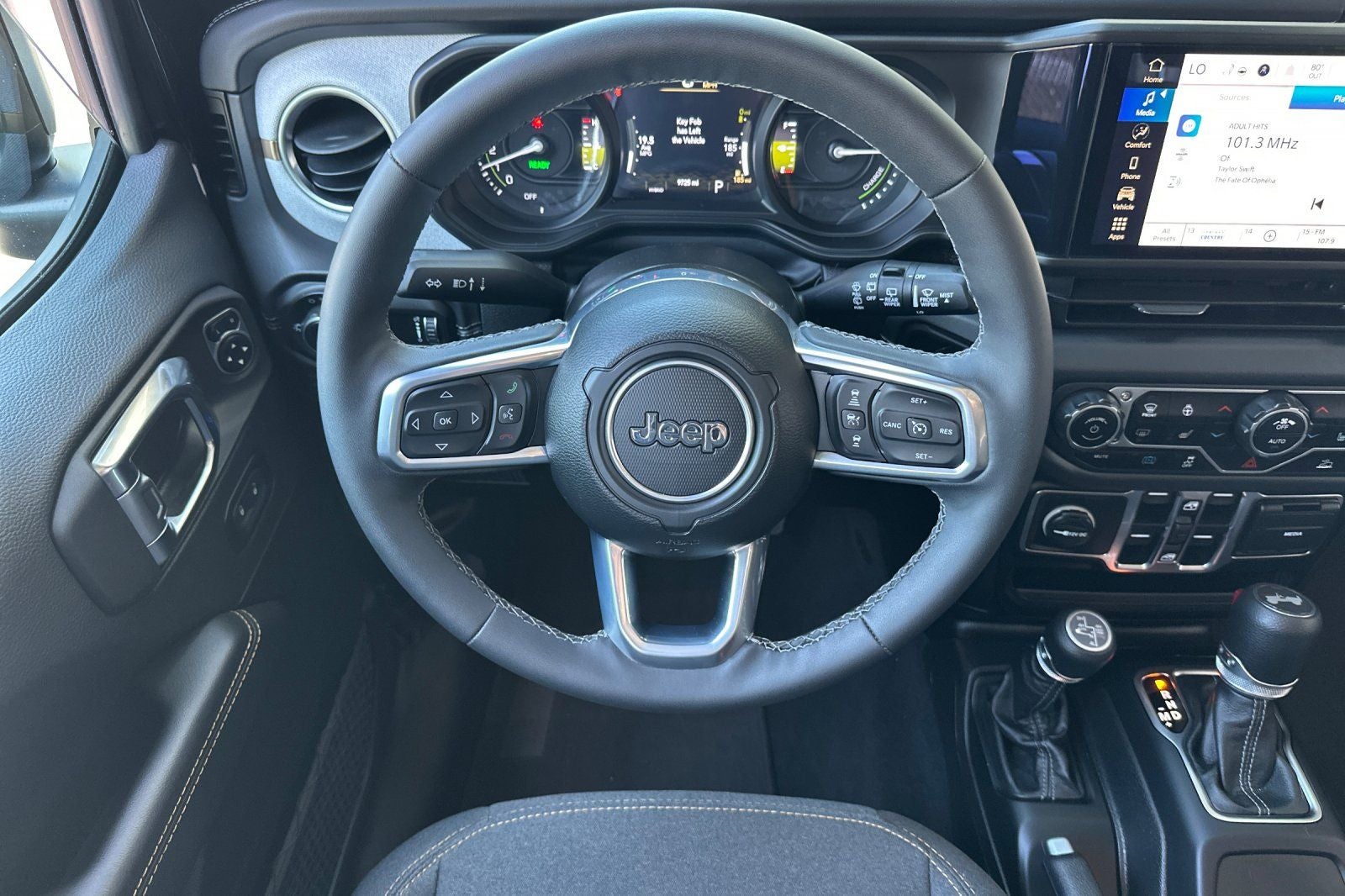 2025 Jeep Wrangler Sahara 4xe