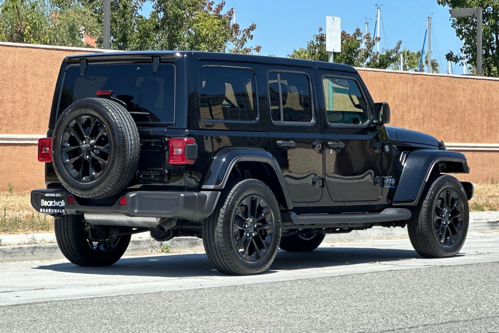 2025 Jeep Wrangler Sahara 4xe