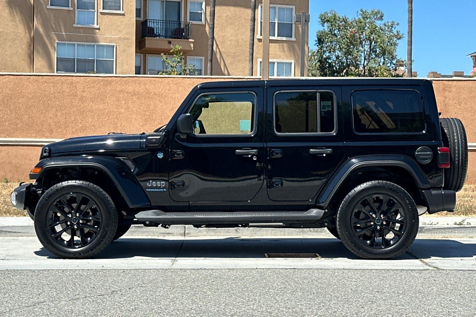 2025 Jeep Wrangler Sahara 4xe