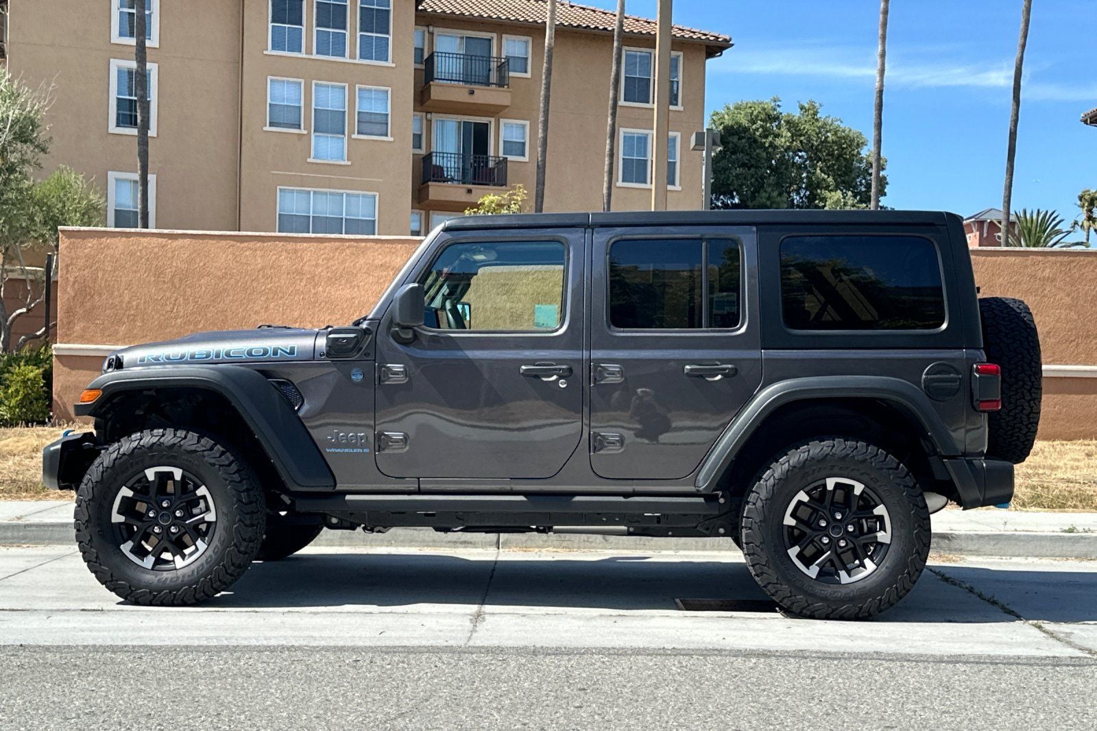 2025 Jeep Wrangler Rubicon 4xe