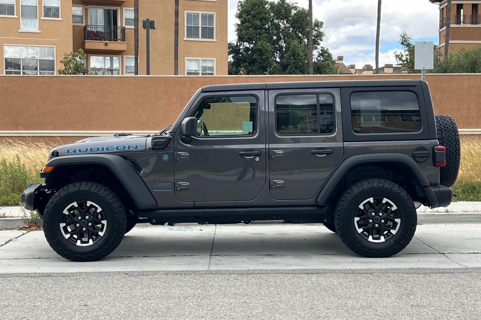2025 Jeep Wrangler Rubicon 4xe
