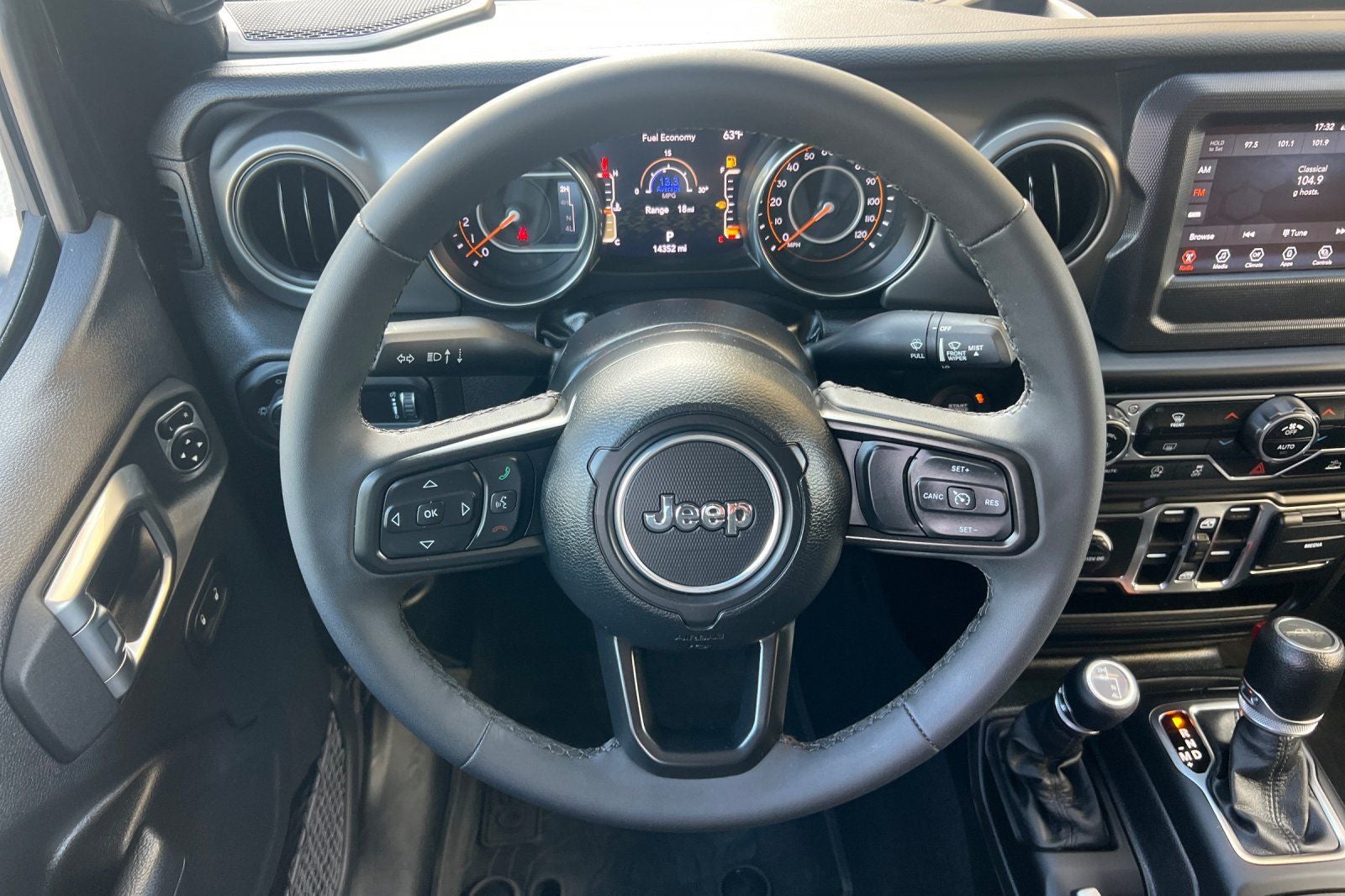 2023 Jeep Gladiator Willys