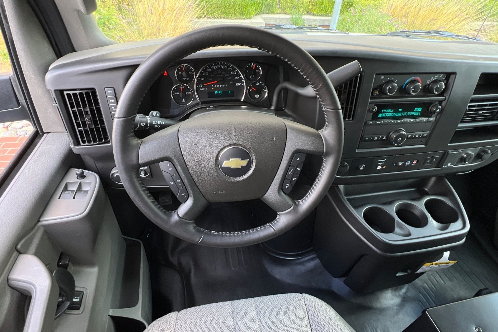 2023 Chevrolet Express 3500 Work Van Cargo