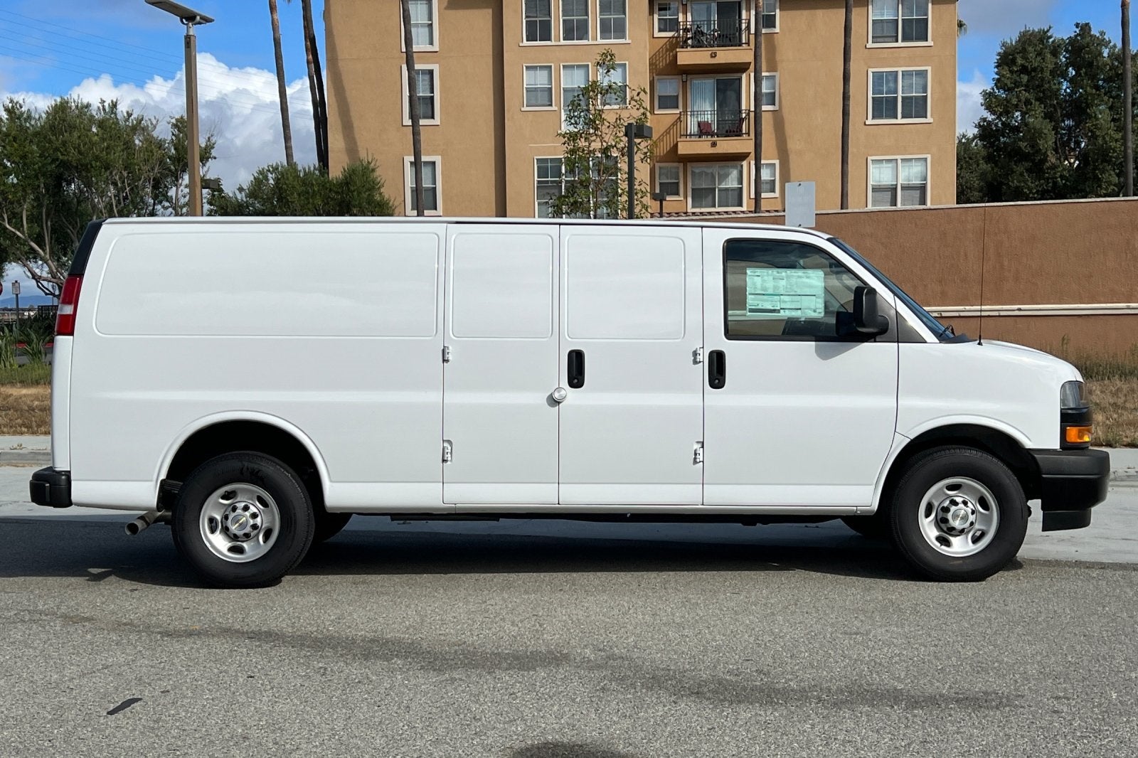 2023 Chevrolet Express 3500 Work Van Cargo