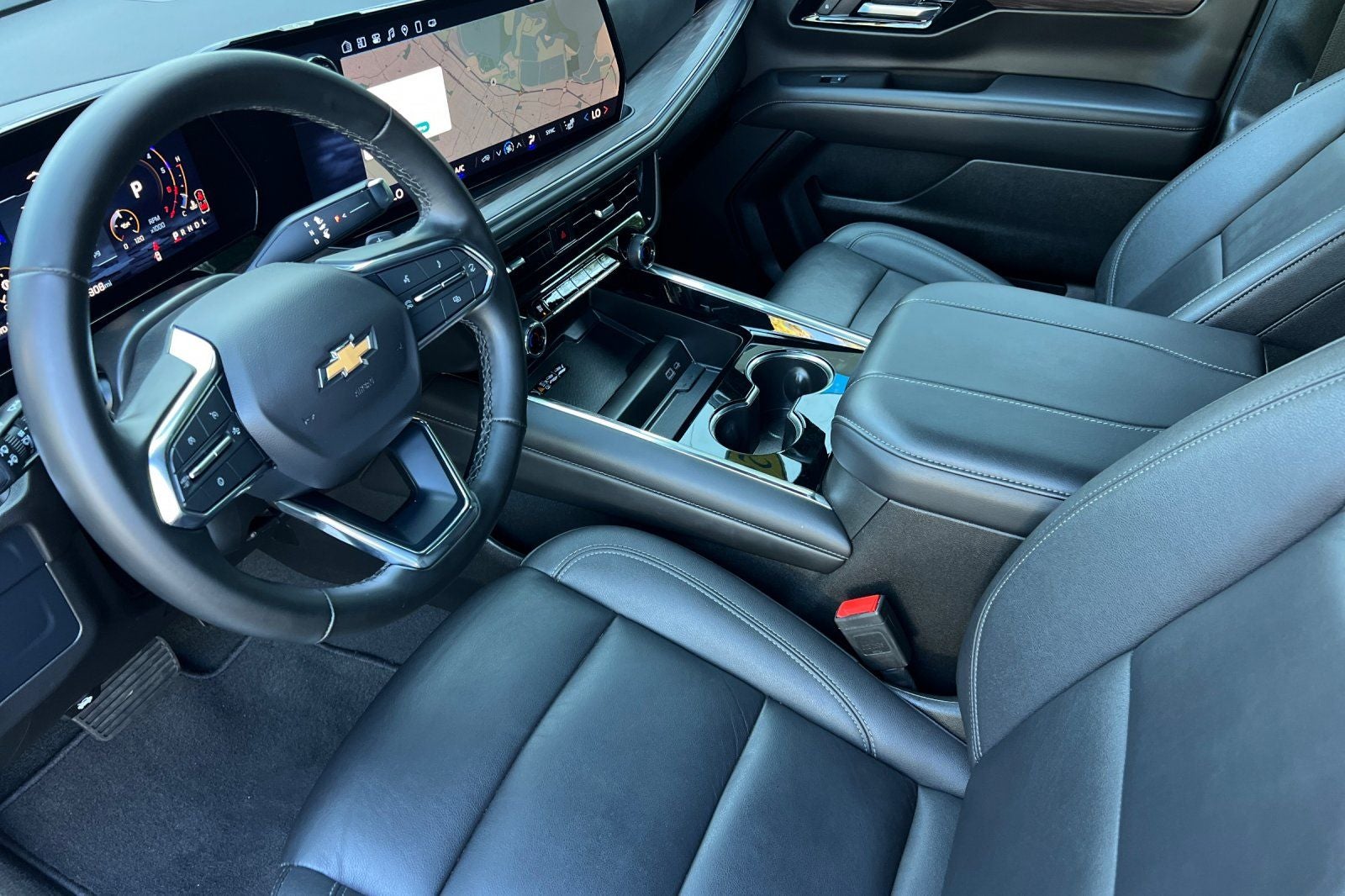2025 Chevrolet Suburban LT