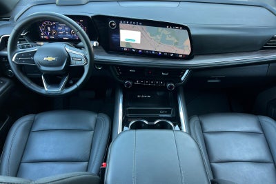 2025 Chevrolet Suburban LT