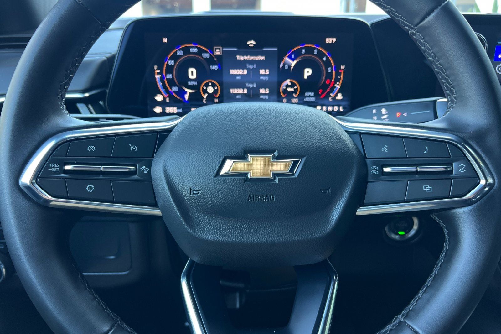 2025 Chevrolet Suburban LT