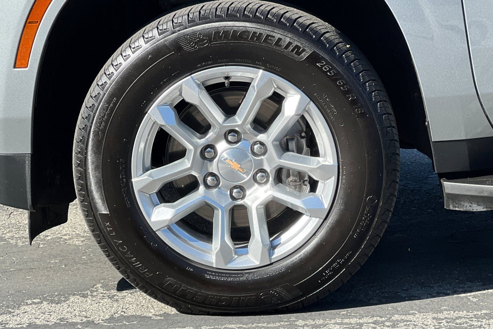 2025 Chevrolet Suburban LT