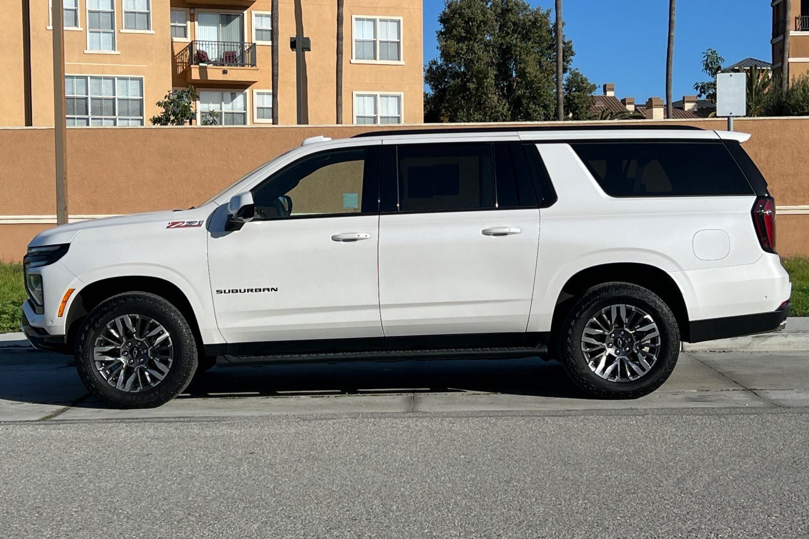 2025 Chevrolet Suburban Z71