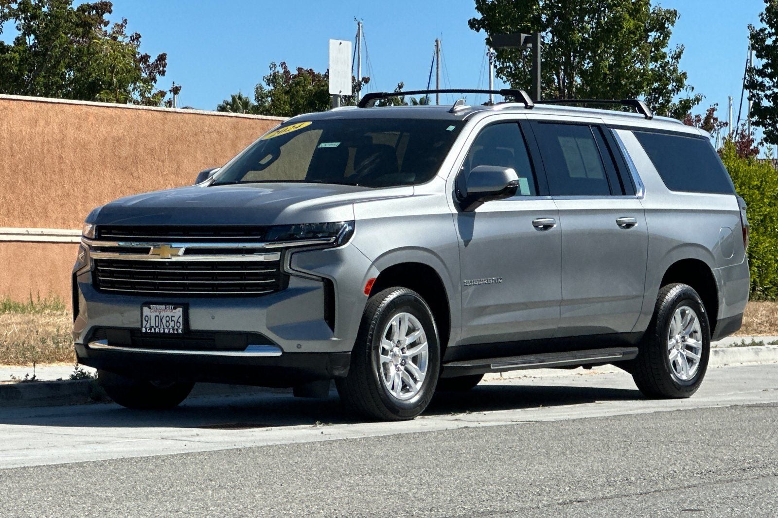 2024 Chevrolet Suburban LT