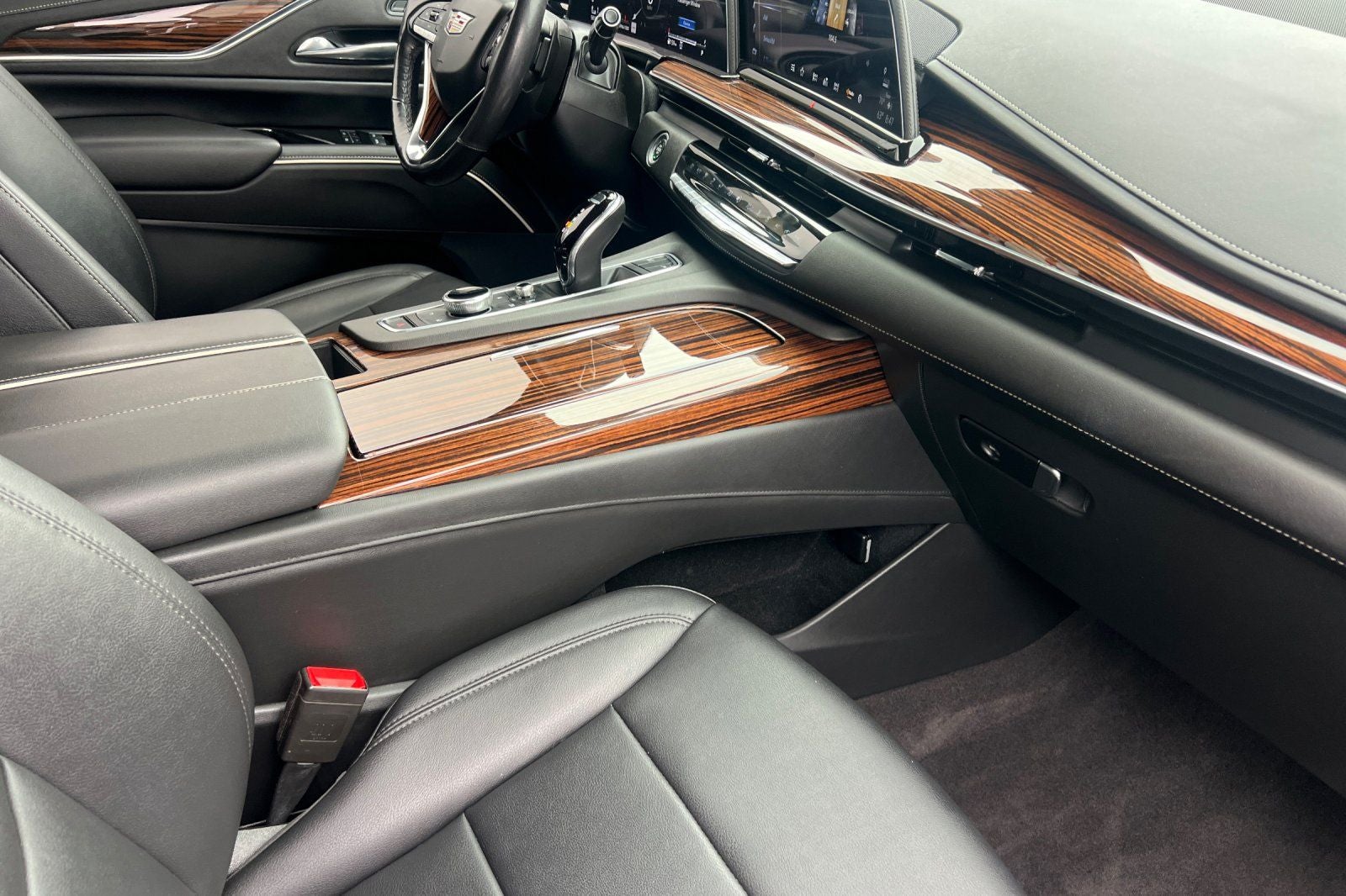 2022 Cadillac Escalade Luxury