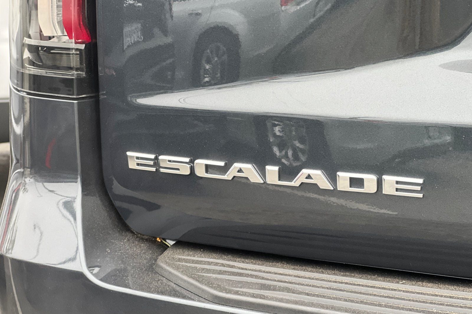 2022 Cadillac Escalade Luxury